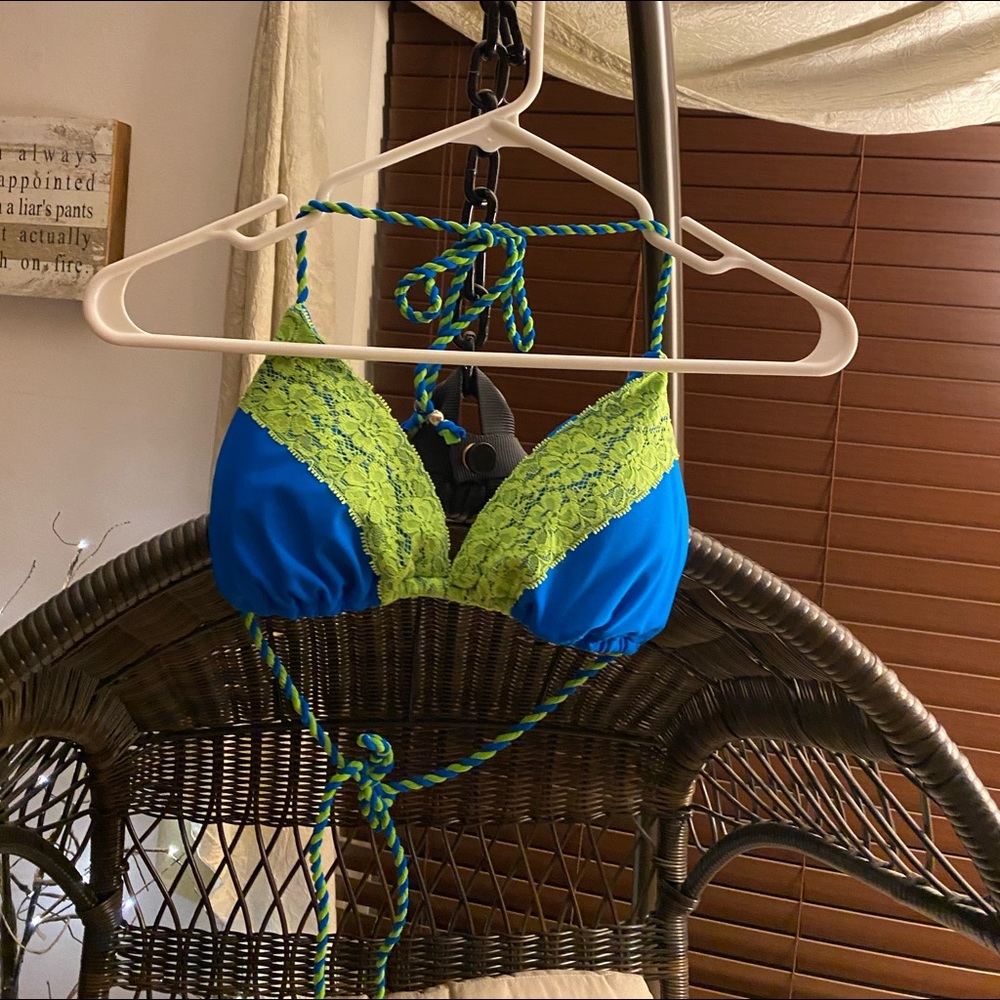 Bikini top